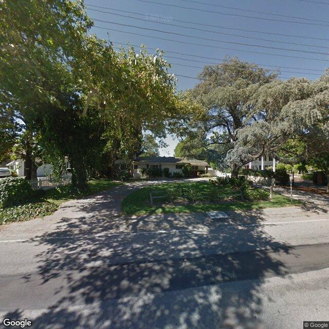 photo of 10433 CAMARILLO ST LOS ANGELES CA 91602