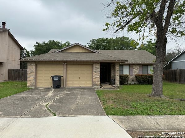 photo of 13911 WOODBREEZE ST, San Antonio, TX 78217