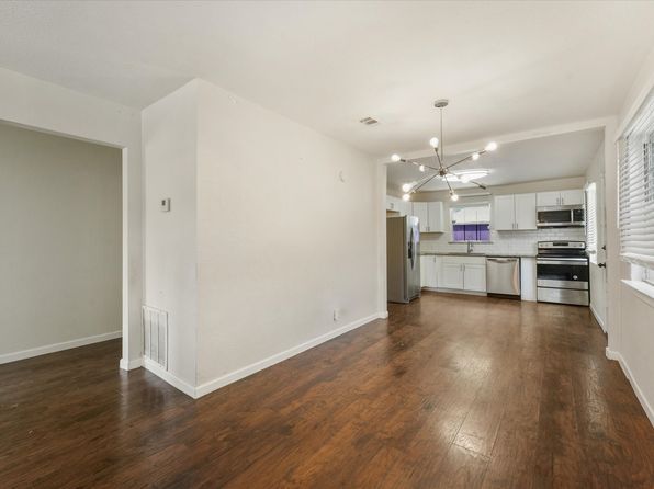 photo of 2928 Mitchell Blvd, Fort Worth, TX 76105