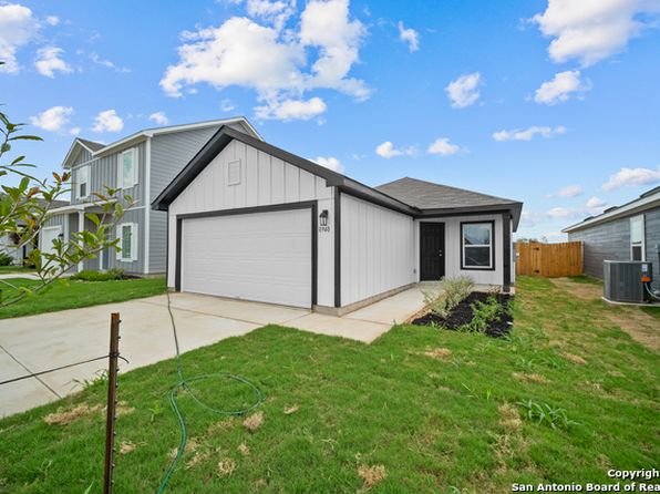 photo of 8940 Broad Wing Dr, San Antonio, TX 78222