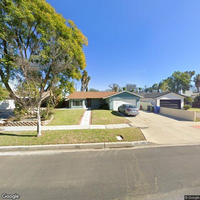 photo of 7702 CAPISTRANO AVE LOS ANGELES CA 91304