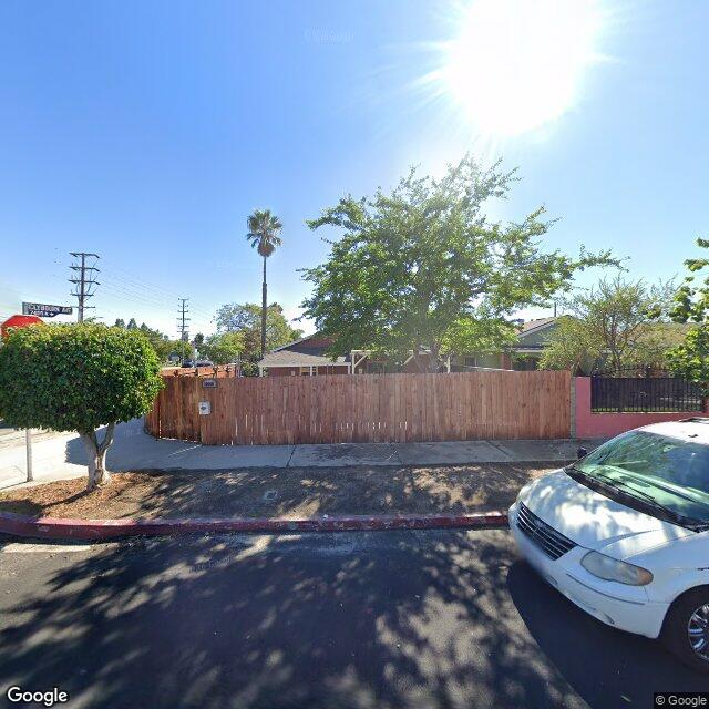 photo of 10660 COHASSET ST LOS ANGELES CA 91352