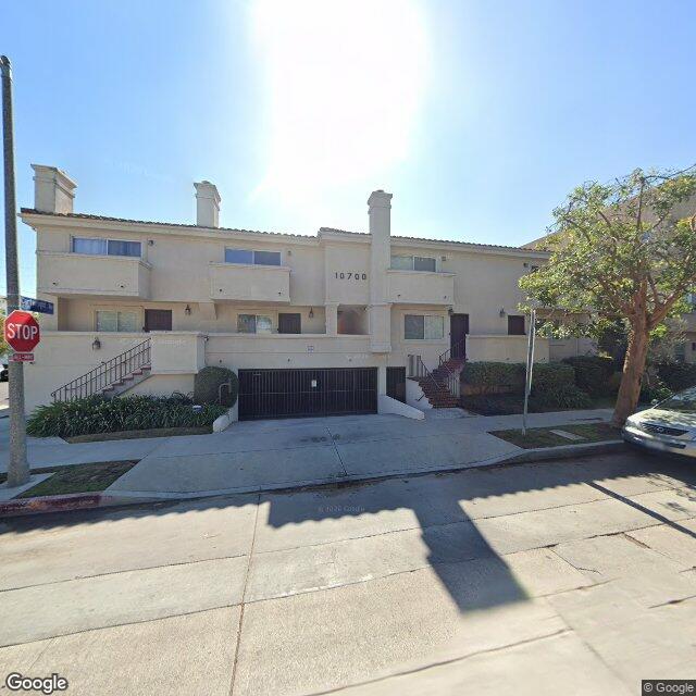 photo of 10700 BLOOMFIELD ST 9 LOS ANGELES CA 91602