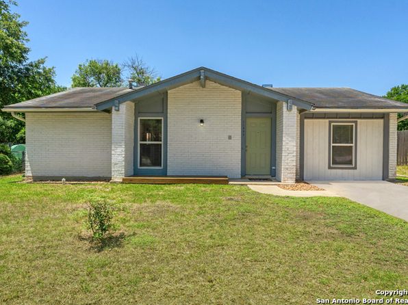 photo of 11805 RUGGED OAK DR, Live Oak, TX 78233