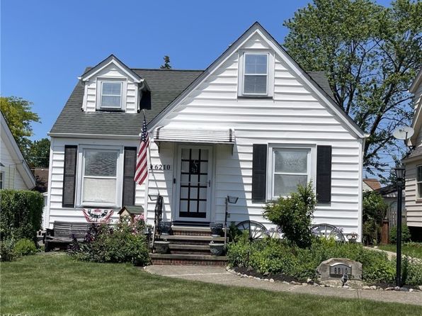 photo of 6210 Renwood Dr, Parma, OH 44129