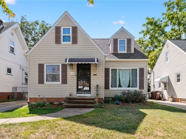 photo of 6103 Renwood Dr, Parma, OH 44129