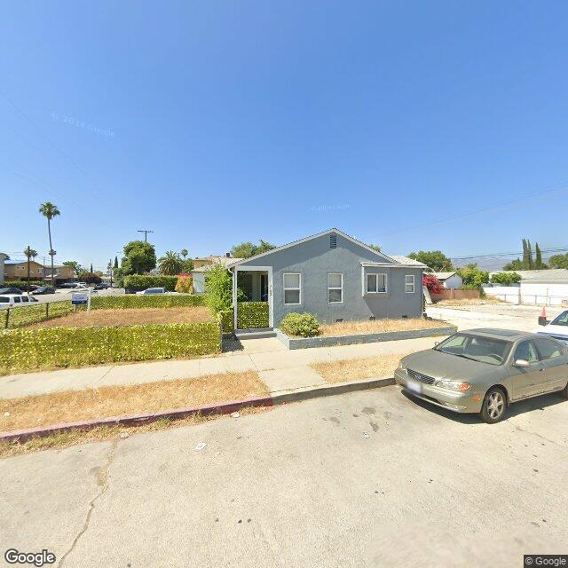 photo of 5702 VINELAND AVE LOS ANGELES CA 91601
