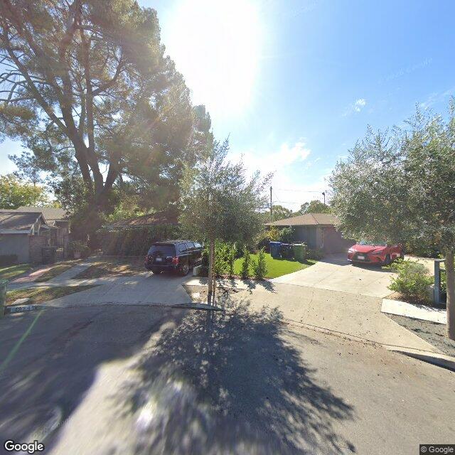 photo of 4924 AUCKLAND AVE LOS ANGELES CA 91601