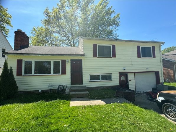 photo of 3060 Keswick Rd, Cleveland, OH 44120