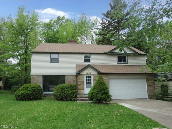 photo of 2482 N Taylor Rd, Cleveland Heights, OH 44118