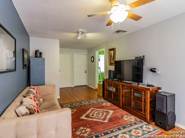 photo of 427 OLNEY DR, San Antonio, TX 78209