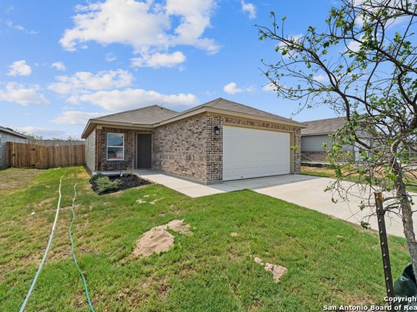 photo of 10827 Big Spring Ln, San Antonio, TX 78223