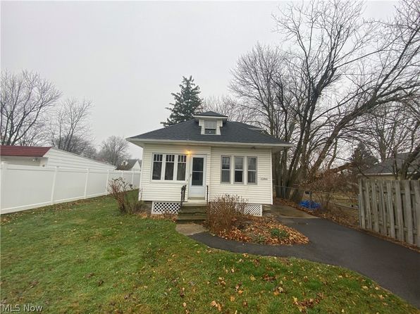 photo of 1386 Sunset Rd, Mayfield Heights, OH 44124