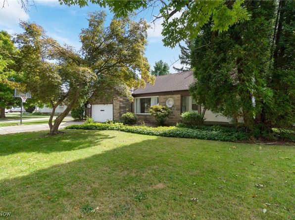 photo of 5054 Farnhurst Rd, Lyndhurst, OH 44124