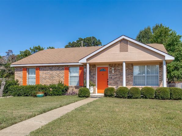 photo of 9407 Tara Ln, Dallas, TX 75217