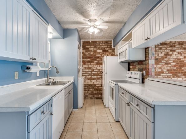 photo of 2 W Mountain Ln #40, Grand Prairie, TX 75052