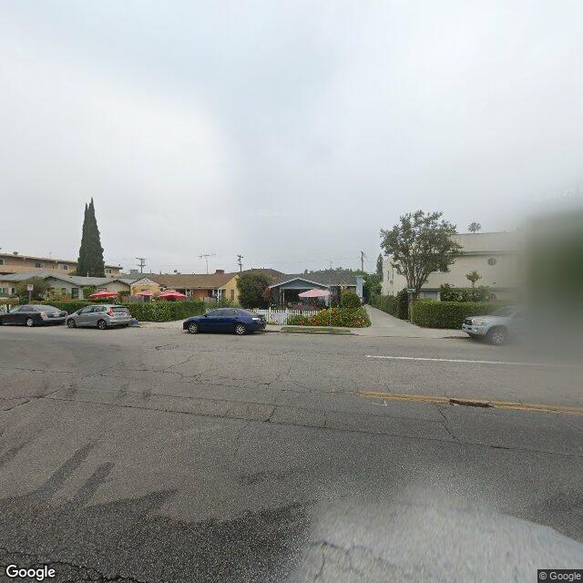 photo of 10864 CAMARILLO ST LOS ANGELES CA 91602