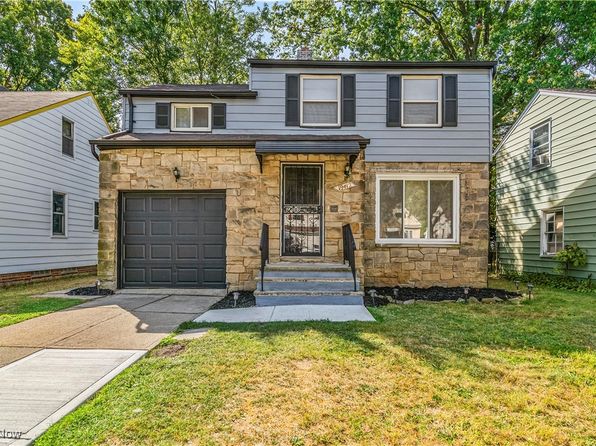 photo of 19412 Sunset Dr, Warrensville Heights, OH 44122