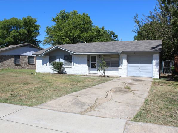 photo of 3711 Emerald Dr, Mesquite, TX 75150