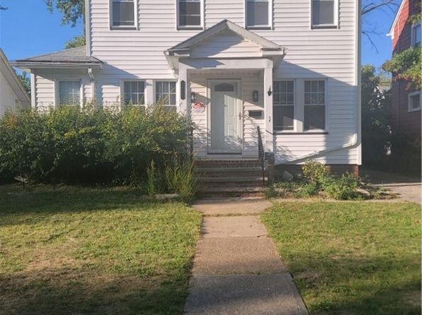 photo of 3403 Henderson Rd, Cleveland Heights, OH 44112