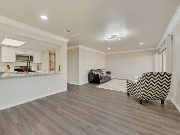 photo of 532 E Avenue J APT A, Grand Prairie, TX 75050