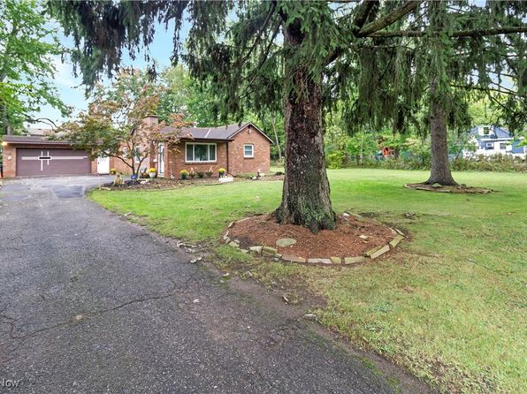 photo of 6845 Franke Rd, Middleburg Heights, OH 44130