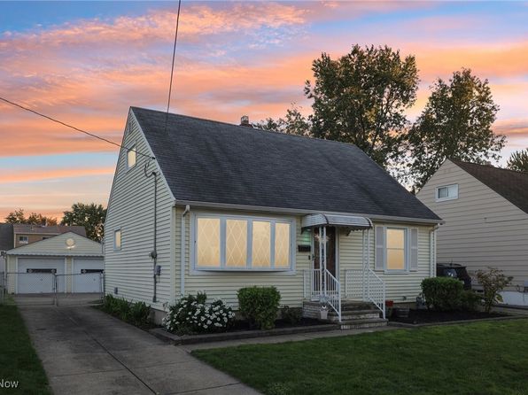 photo of 15587 Muskingum Blvd, Brookpark, OH 44142