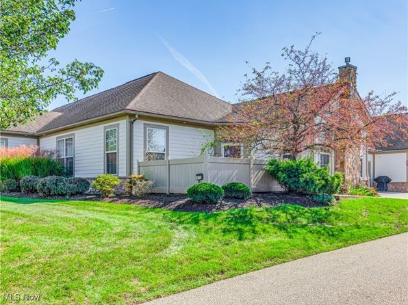 photo of 615 Crossings Cir, Tallmadge, OH 44278