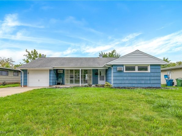 photo of 6674 Newbury Ln, Parma Heights, OH 44130