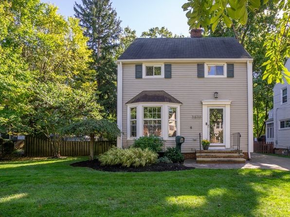 photo of 3610 Northcliffe Rd, University Heights, OH 44118