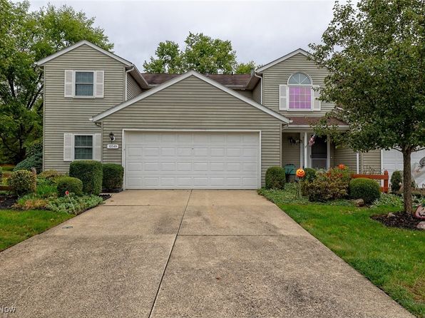 photo of 10549 Leawood Oval, Strongsville, OH 44136