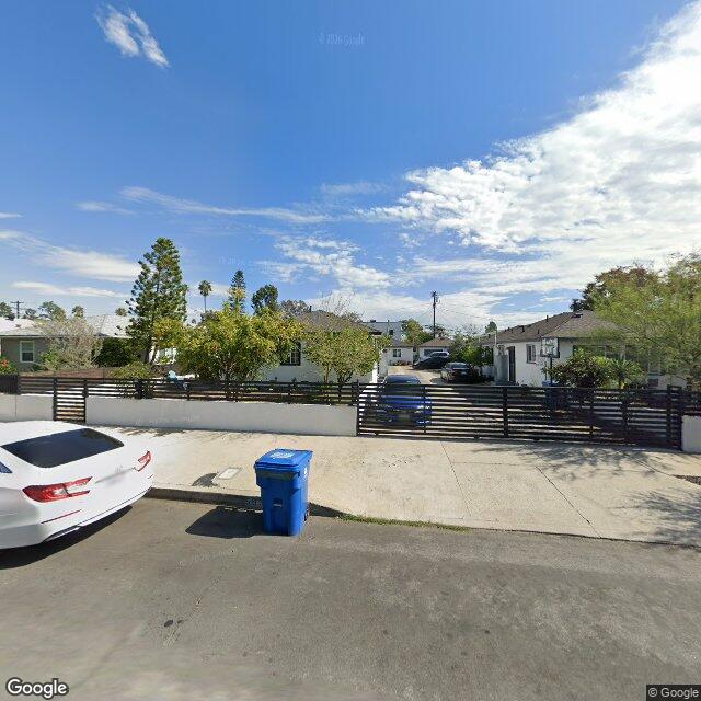 photo of 5636 SATSUMA AVE LOS ANGELES CA 91601