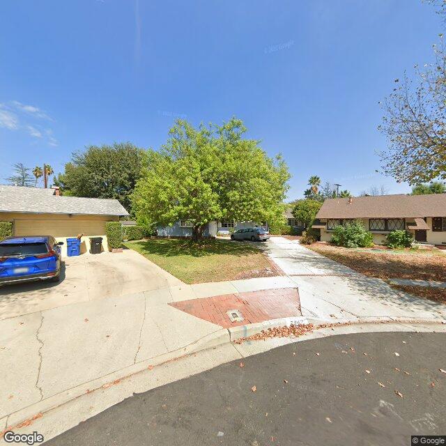 photo of 7942 MOORCROFT AVE LOS ANGELES CA 91304