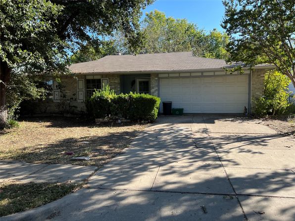 photo of 425 E Ferndale Ln, Grand Prairie, TX 75052