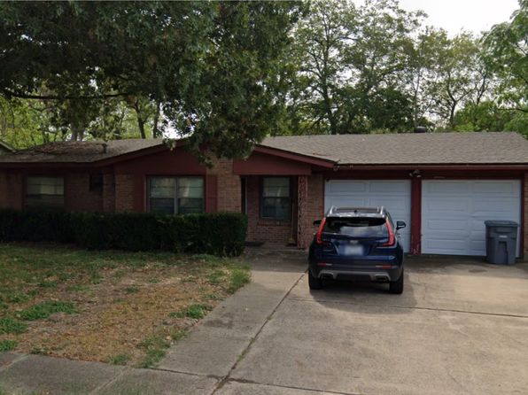 photo of 2406 Globe Ave, Dallas, TX 75228