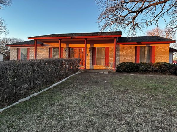 photo of 4551 Parkwood Dr, Forest Hill, TX 76140