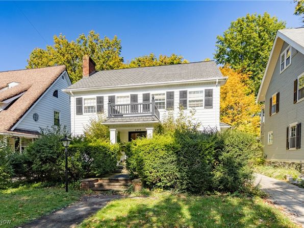 photo of 2855 Scarborough Rd, Cleveland Heights, OH 44118
