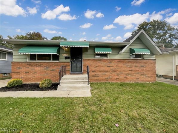 photo of 6293 Brookmere Dr, Parma Heights, OH 44130