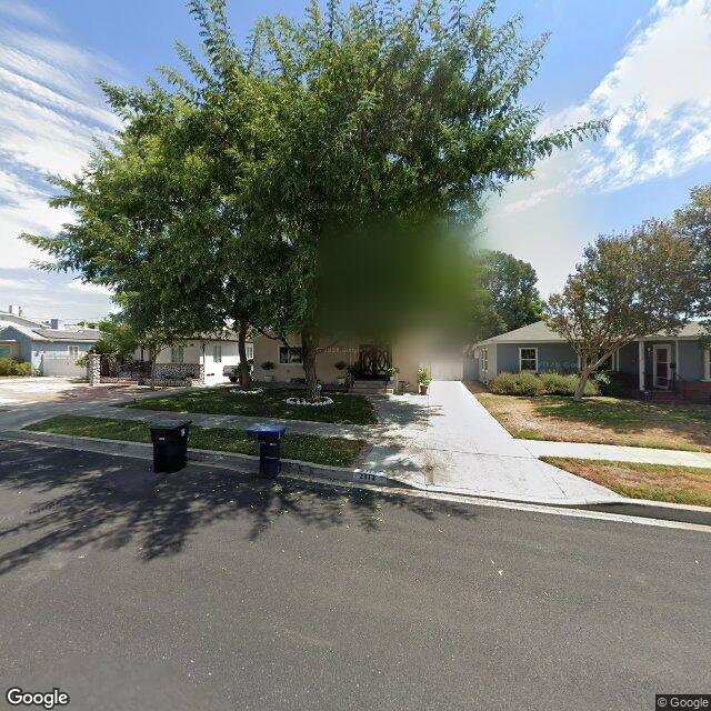 photo of 2112 N VALLEY ST BURBANK CA 91505
