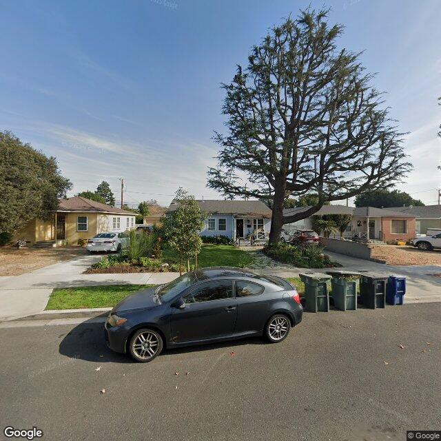 photo of 2228 N DYMOND ST BURBANK CA 91505
