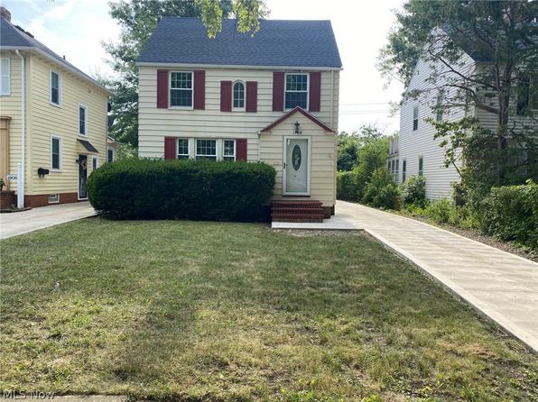photo of 1904 Revere Rd, Cleveland Heights, OH 44118