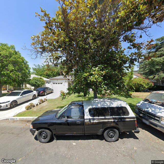 photo of 6337 SATSUMA AVE LOS ANGELES CA 91606