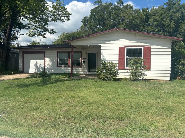 photo of 1011 Hensley St, Arlington, TX 76010