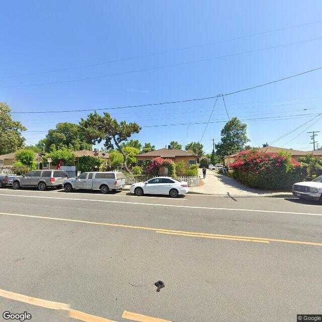 photo of 10524 OXNARD ST LOS ANGELES CA 91606