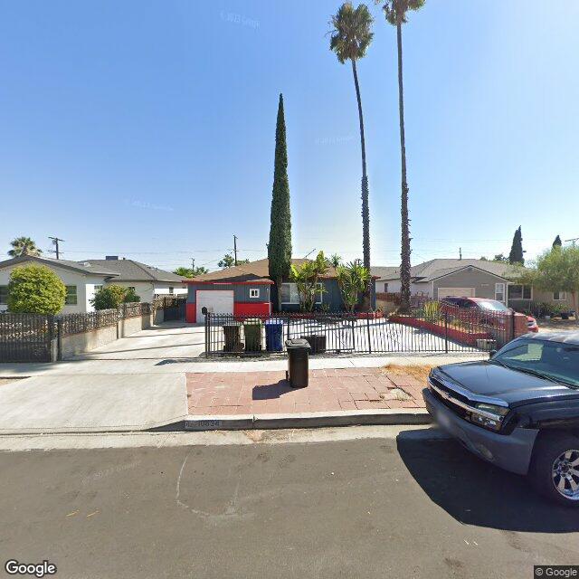 photo of 10824 LULL ST LOS ANGELES CA 91352