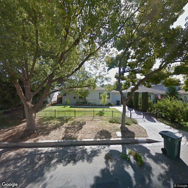 photo of 2138 N EVERGREEN ST BURBANK CA 91505