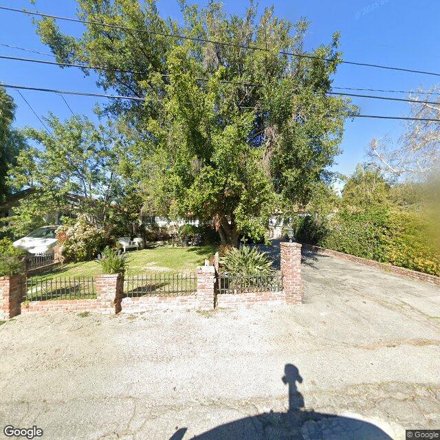 photo of 10559 CAMARILLO ST LOS ANGELES CA 91602