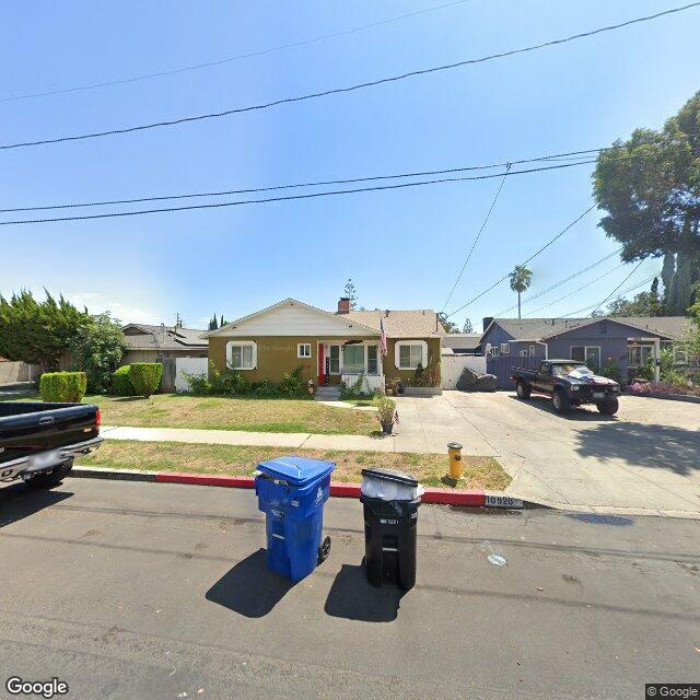 photo of 10920 LEMAY ST LOS ANGELES CA 91606