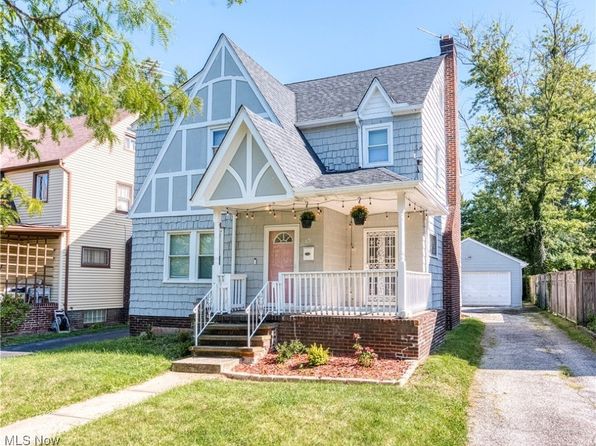 photo of 1047 Hillstone Rd, Cleveland Heights, OH 44121