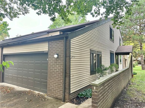 photo of 4447 Habersham Ln N, Cleveland, OH 44143